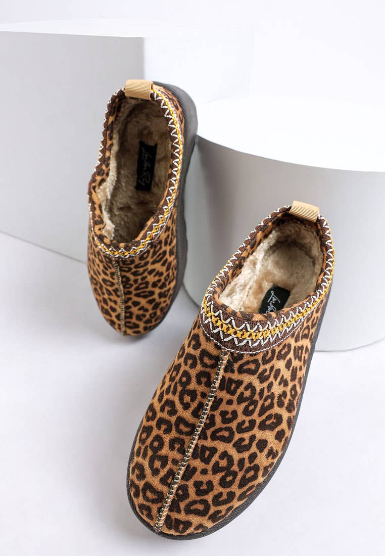 Ottawa Leopard Print Platform Classic Slip Ons: Leopard / US-8 / UK-6 / EU-39