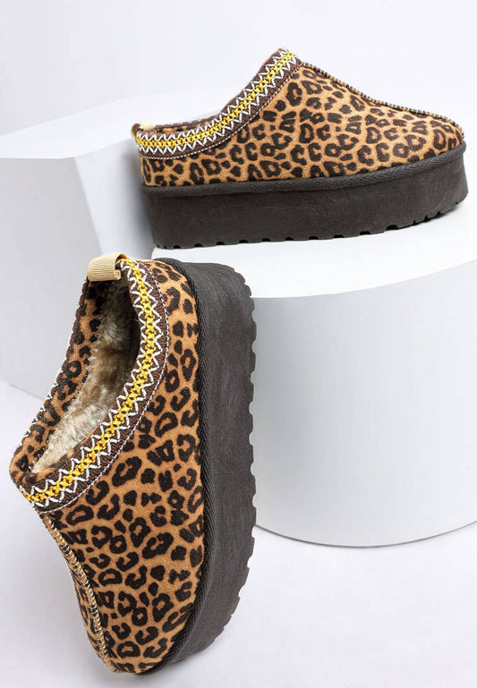 Ottawa Leopard Print Platform Classic Slip Ons: Leopard / US-8 / UK-6 / EU-39