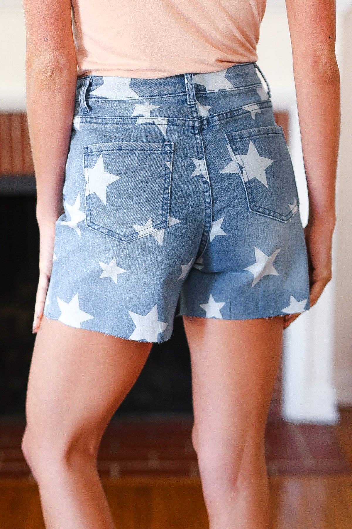 Light Wash Star Print High Rise Denim Patriotic Shorts: 2X